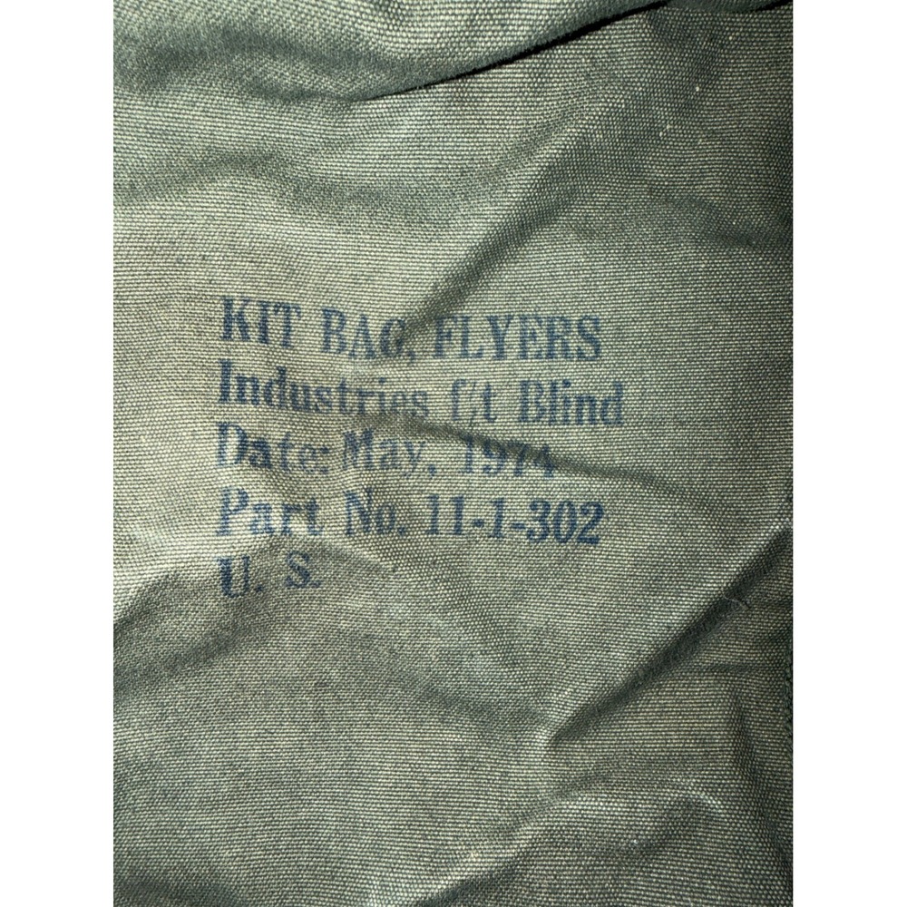Vintage 1974 US Military Flyers Kit Bag Olive Drab Canvas Duffel 11-1-302